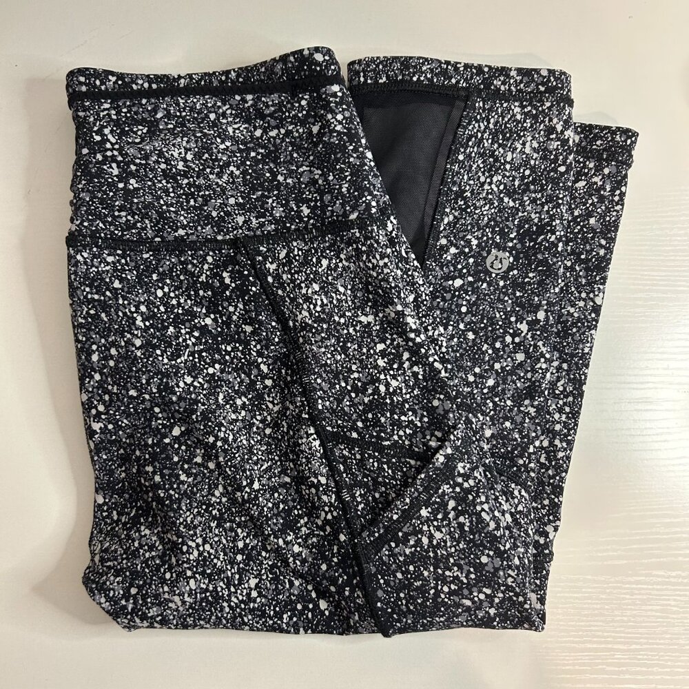 Lululemon Outrun 17" Crop Tights, Speckled B&W 6 *flaw‎